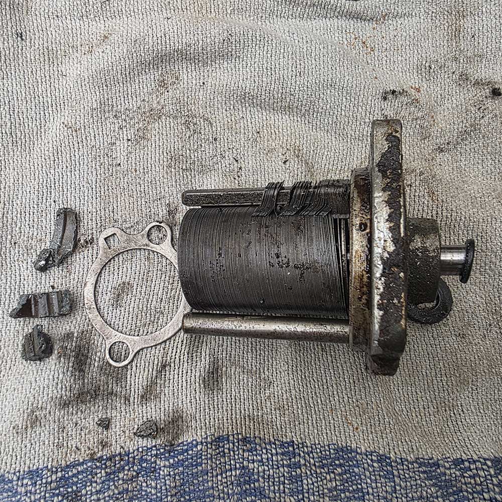 oil-filter-803206-broken